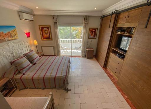 Charming Suite Central to Downtown and Airport - Housity