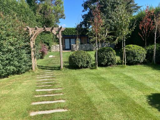 Delightful self contained let in a village setting - Housity