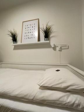 Newer apartment, with all you needs! 25 minutes to Oslo City or OSL Airport! - Housity