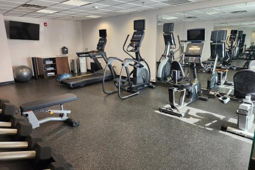 Holiday Inn Express Philadelphia NE-Bensalem, an IHG Hotel - Housity
