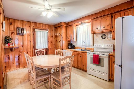 Maison chaleureuse a 15 minutes DT Montréal - Housity