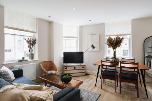 Superior Stays Luxury Apartments - Bath City Centre - Housity