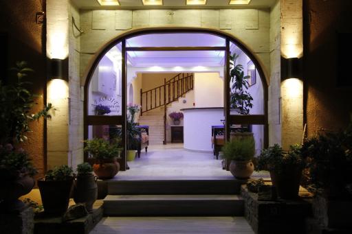 Afrodite Hotel Apartments - Housity