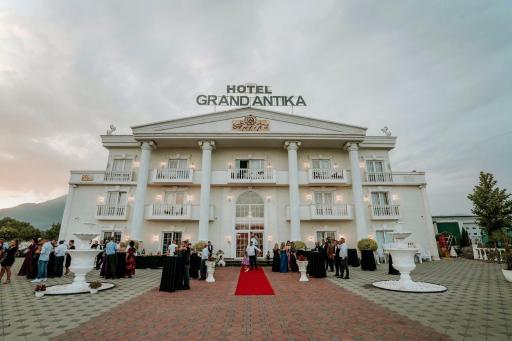 Grand Antika - Housity