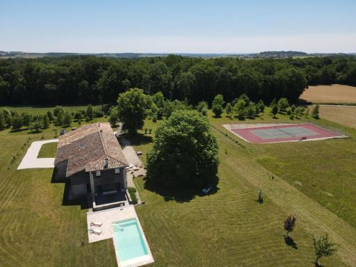 Maison de campagne avec piscine, tennis privé et WIFI - FR-1-653-10 - Housity