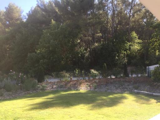 Chambre d hôtes Cabries Calas 5 min gare TGV Aix - Housity