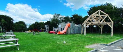 Three Horseshoes Country Inn - Housity