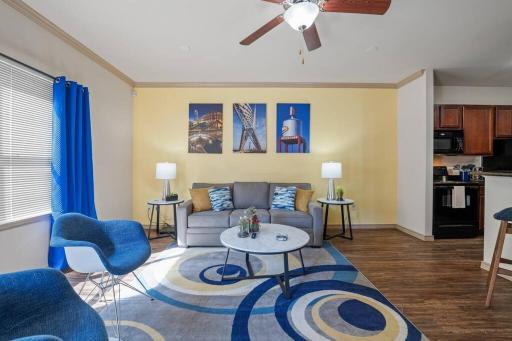 HEIRS VENTURES : MIDTOWN - Near Hospitals . Pet Friendly . With Washer and Dryer - Housity