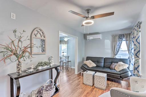 Cozy Warsaw Cottage Walk to Drake Harbor! - Housity