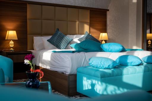 The Castle Hotel - Housity