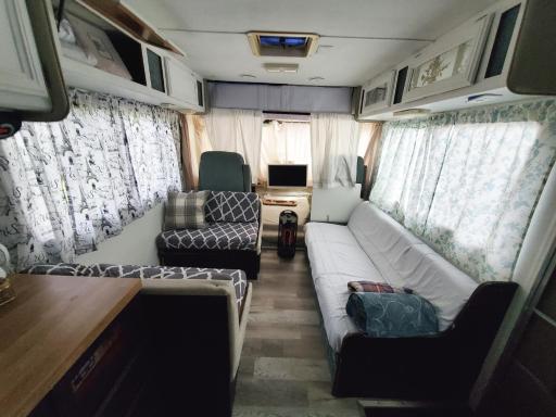 34ft Mobile Home Near Yale U - Housity