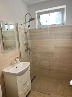 Star Apartments - Housity