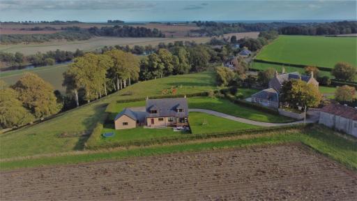 Hen Pen - Housity