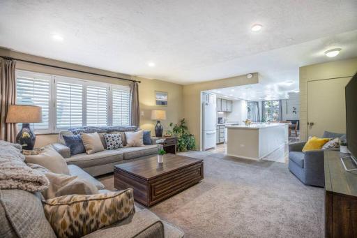 Perfect Condo in Heart of PC, with Pool & Hot Tub! - Housity