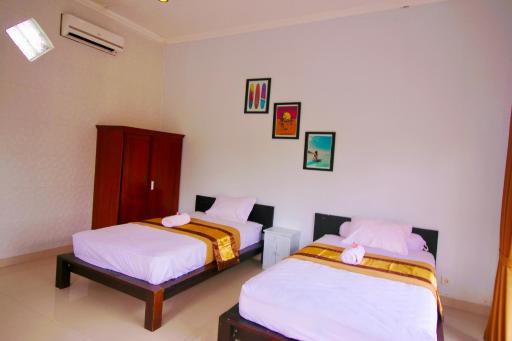 Medewi Hady Surf Camp - Housity