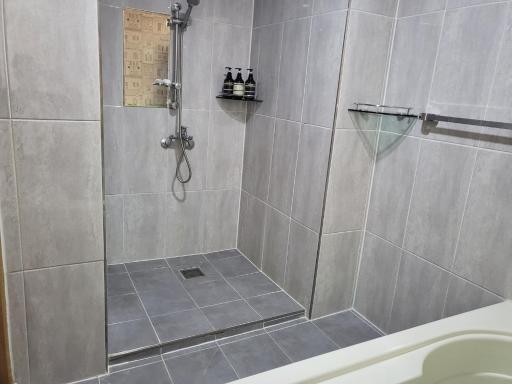 Sharp Hotel Jeonju - Housity