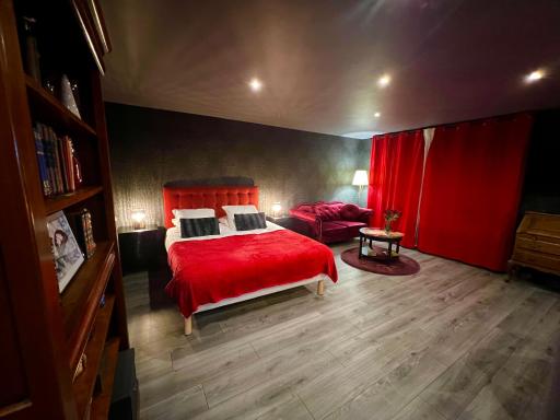 L'Escape - Housity