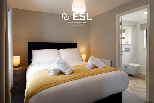 Comfy Modern 2 Bedroom Duplex Apartment with Sun Terrace - Housity