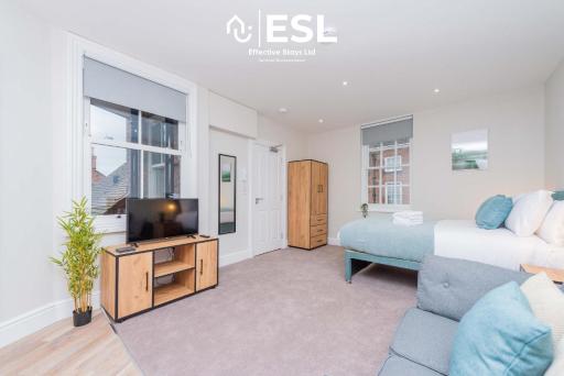 Studio 2, Second Floor Town Centre Apartment - Housity