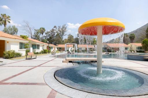 Collection O Luna Aqua Villas,Tala,Rio Escondido - Housity
