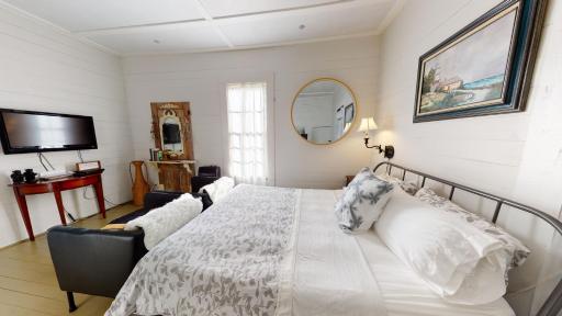 THE FARMHOUSE private apartments - Housity