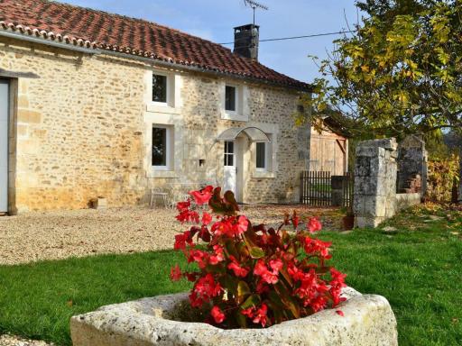 Maison familiale avec grand jardin près du Périgord - 3 chambres, WIFI et vélos fournis - FR-1-653-171 - Housity