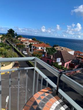 Amazing SEA LIGHT Apartment, close to the beach. - Housity