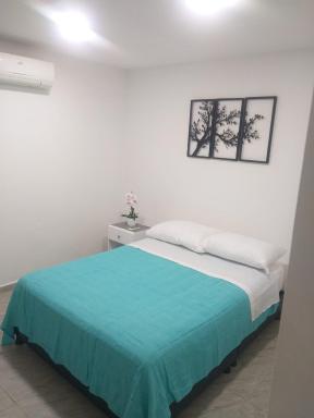 APARTA ESTUDIO CONDO - Housity