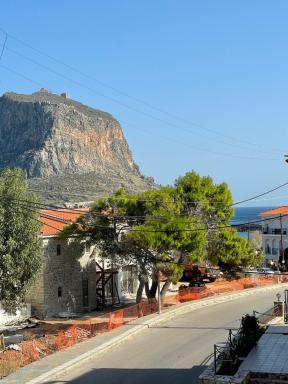 Stone Ship view - Housity