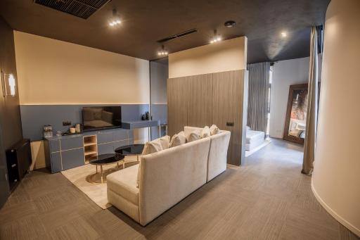 Victoria Deluxe Hotel - Housity