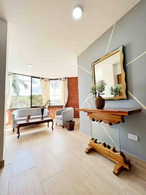 Moderno Apto con Vista a la Basílica - Housity