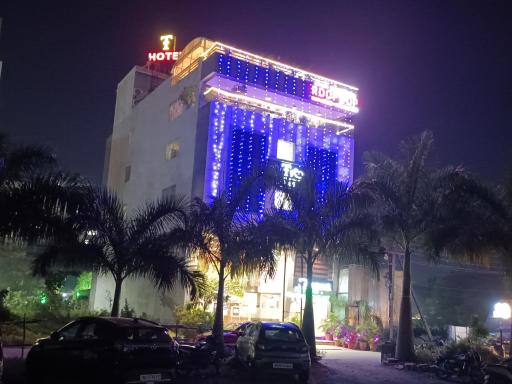 The Tripti Hotel & Banquets - Housity