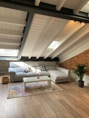 Bluu House - Housity