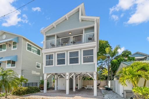 Sunset Beach House - Housity