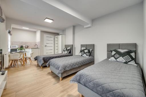 Central Platinum Apartments 18 - Housity