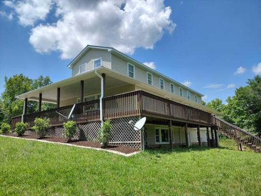 Backwoods Family Getaway! 3 Bedroom house! - Housity