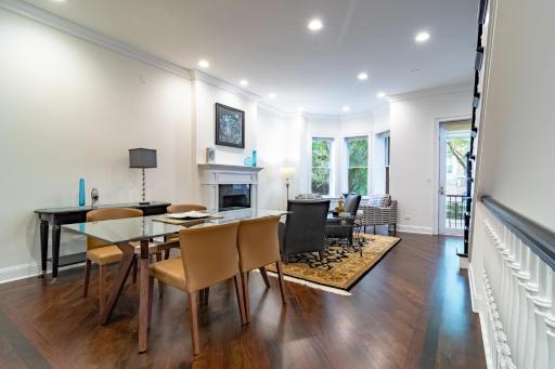 Luxurious Gold Coast villa with parking for up to 12 guests - Housity