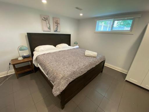 Yonge and Finch Subway !T Spacious and Modern Private Bdr with Shared Bathroom - Housity