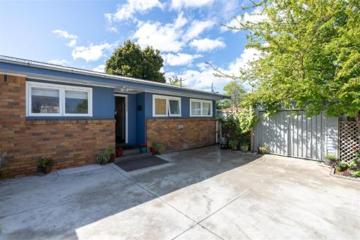 3-bedroom unit within walking distance to city - Housity