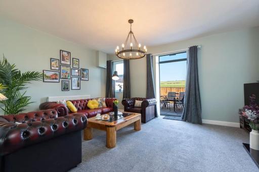 Auckland View - a comfy & spacious 4bed with views - Housity