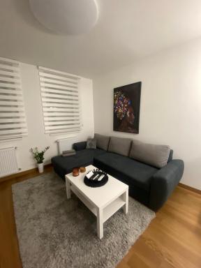 Apartment 212 - Housity