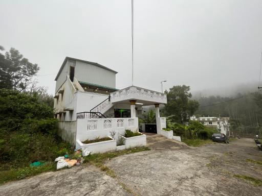 Hummingbirds Inn - Housity