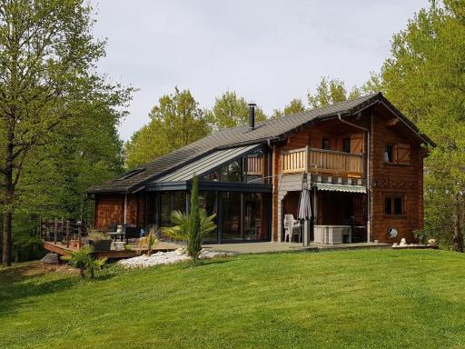 Chalet de charme avec sauna et piscine couverte, proche de Vichy, tout confort, animaux acceptés - FR-1-489-370 - Housity