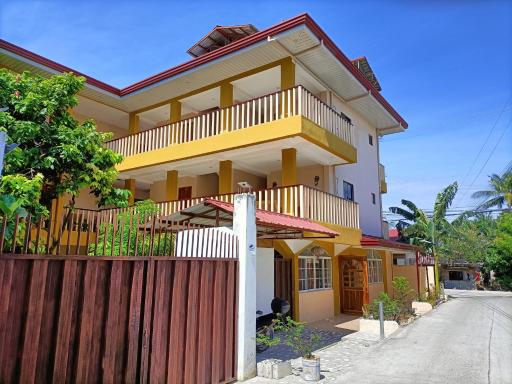 Speed 8 Inn Moalboal - Housity