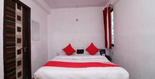 Ganga Guest House By WB Inn - Housity