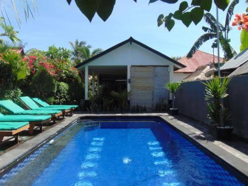 Sister Bungalow 2 - Housity