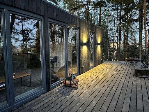 Black House - Housity