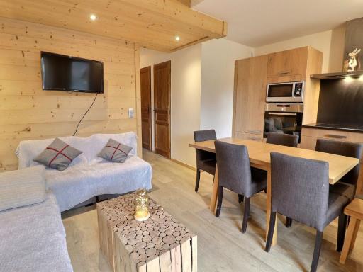 Charmant Duplex Rénové 4P, 3 Ch, Balcon, WiFi, Méribel - FR-1-182-249 - Housity