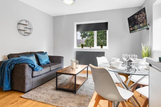 Pluxa Cobalt Blue Brand new apartment in Redditch with carpark - Housity