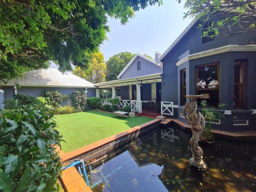 Heritage House on Eastwood - Housity